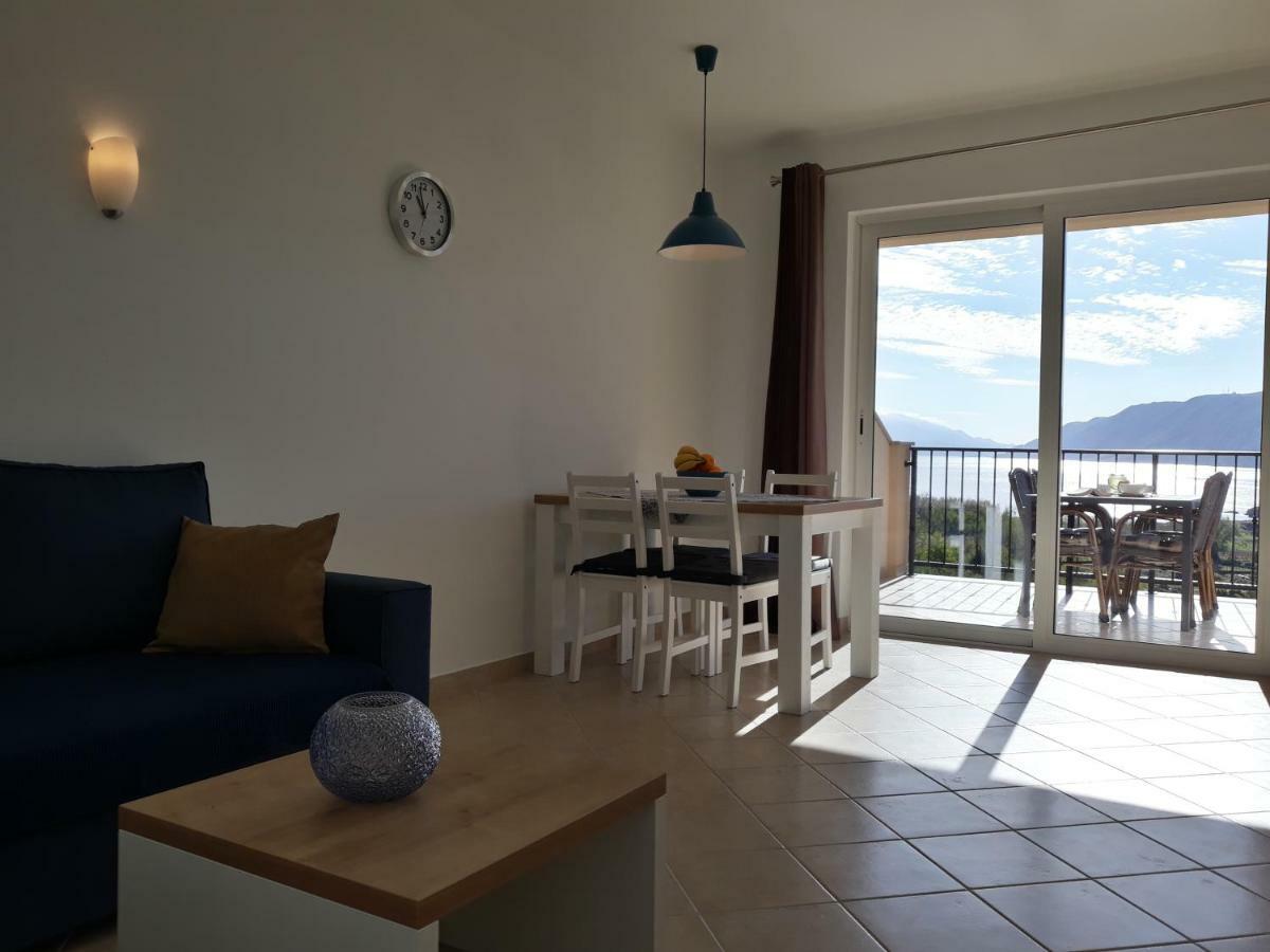 Haus Mit Meerblick Лопар Экстерьер фото